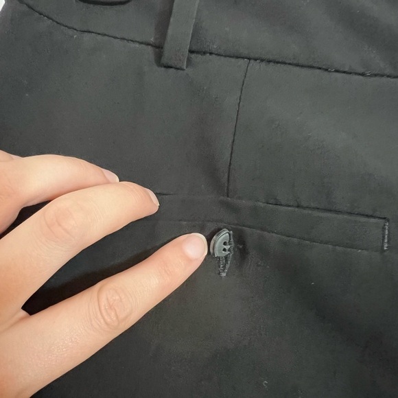 CLEAR-OUT Zara Basic Black Cuffed Hem Chino Shorts - Picture 3 of 5